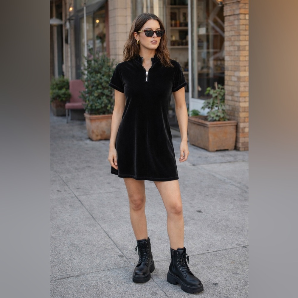 Vintage 90’s Y2K Black Velvet Quarter‎ Zip Mini Dress Casual Chic It Girl Grunge